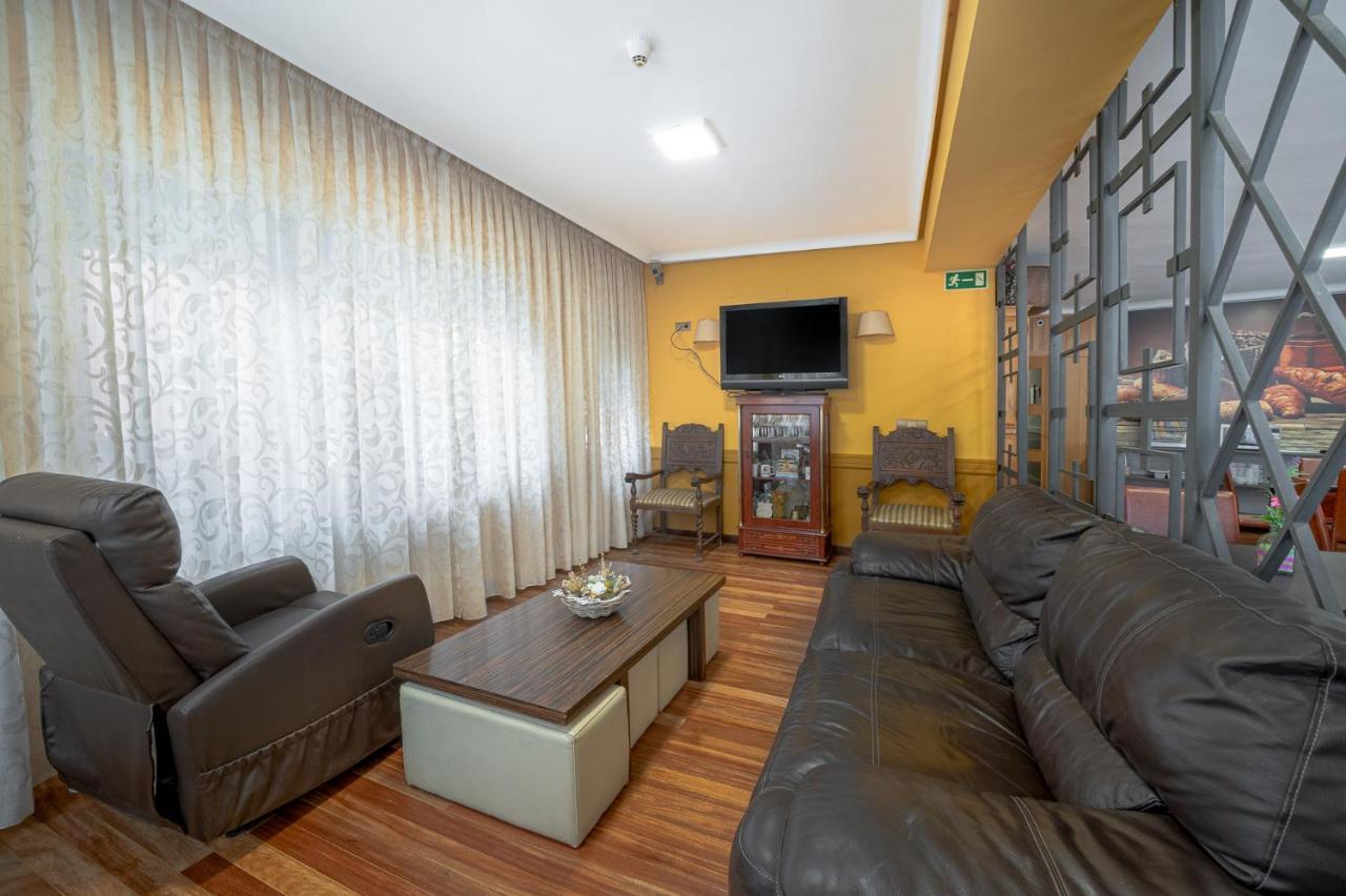 Hotel Regio Torrelavega Eksteriør billede