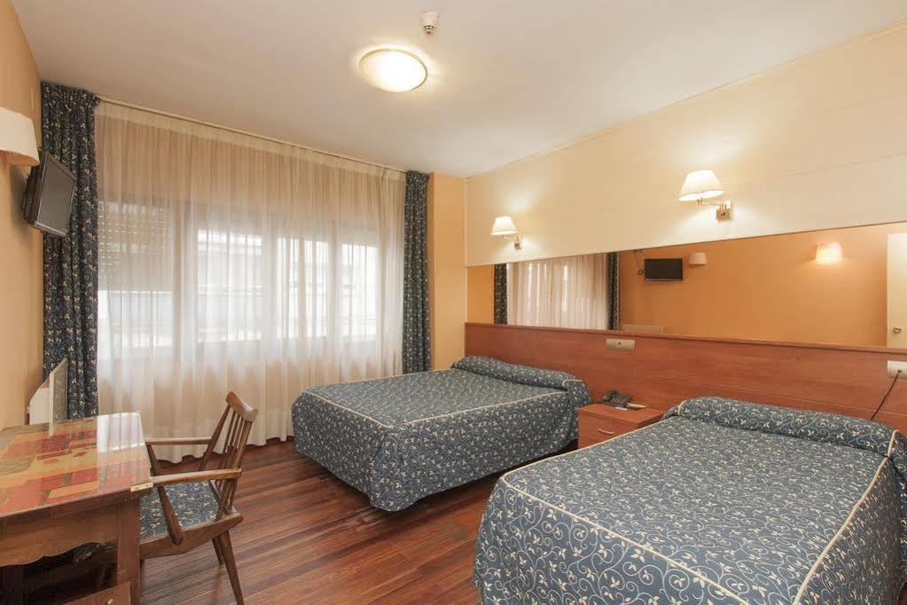 Hotel Regio Torrelavega Eksteriør billede